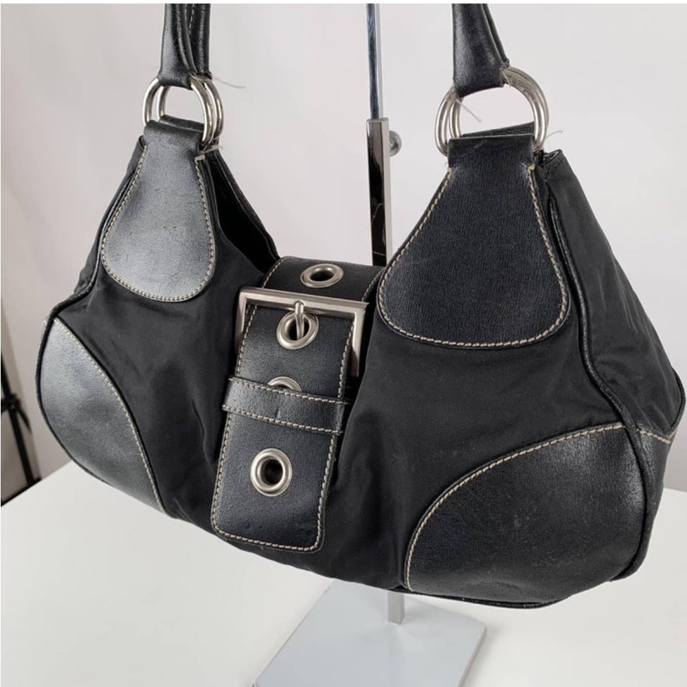 Elegant Black Shoulder Bag with paper prada bag and authentification card - Picture 3 of 11